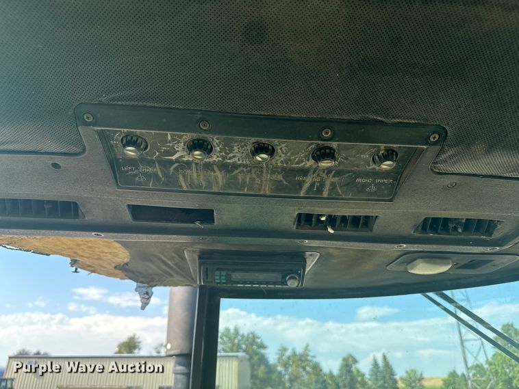 image for item DQ6944 1979 John Deere 4440 tractor