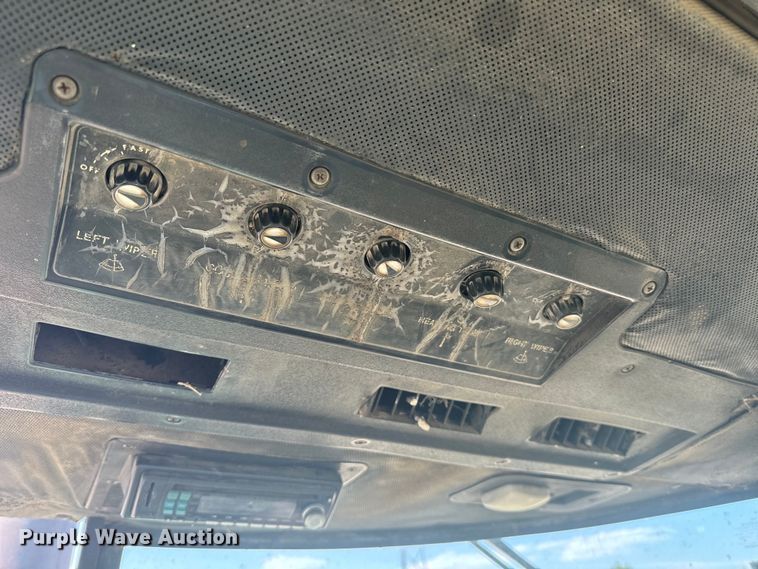 image for item DQ6944 1979 John Deere 4440 tractor