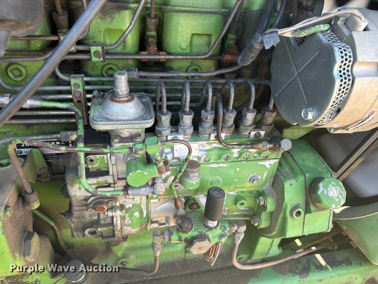 image for item DQ6944 1979 John Deere 4440 tractor