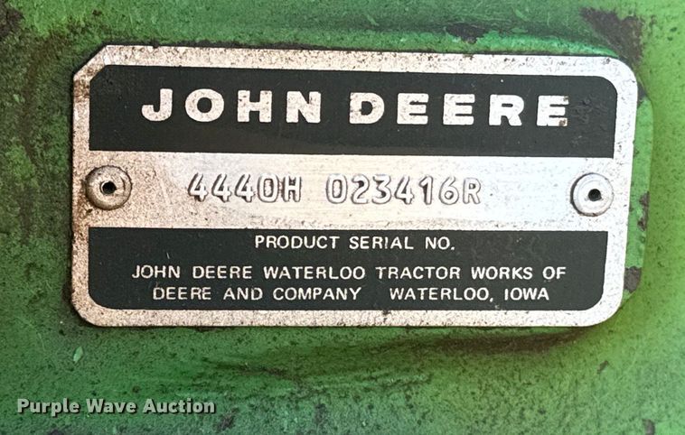 image for item DQ6944 1979 John Deere 4440 tractor