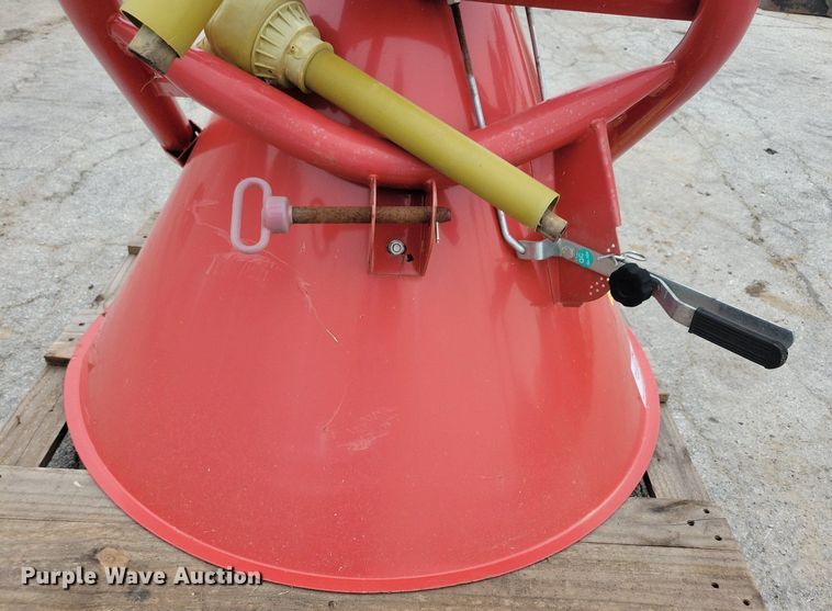 image for item DR4357 2019 Behlen Country spreader