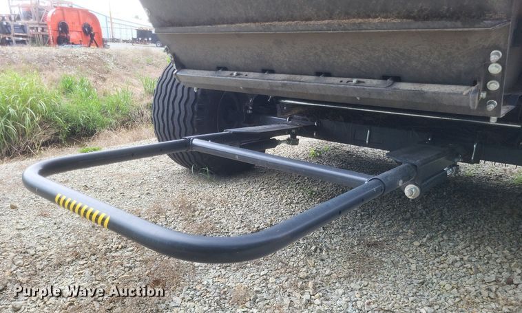 image for item DR4921 2022 Kubota  BV4180 round baler