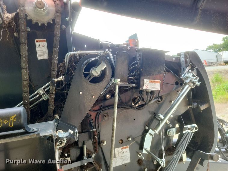 image for item DR4921 2022 Kubota  BV4180 round baler