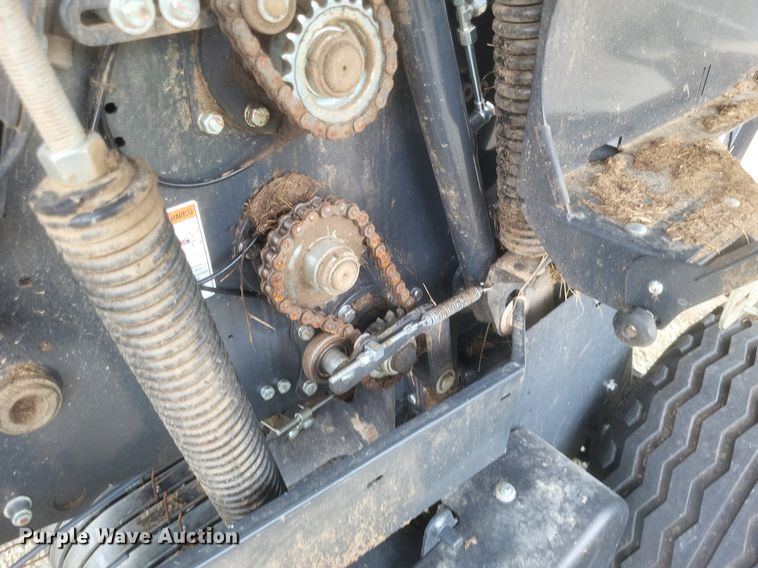 image for item DR4921 2022 Kubota  BV4180 round baler