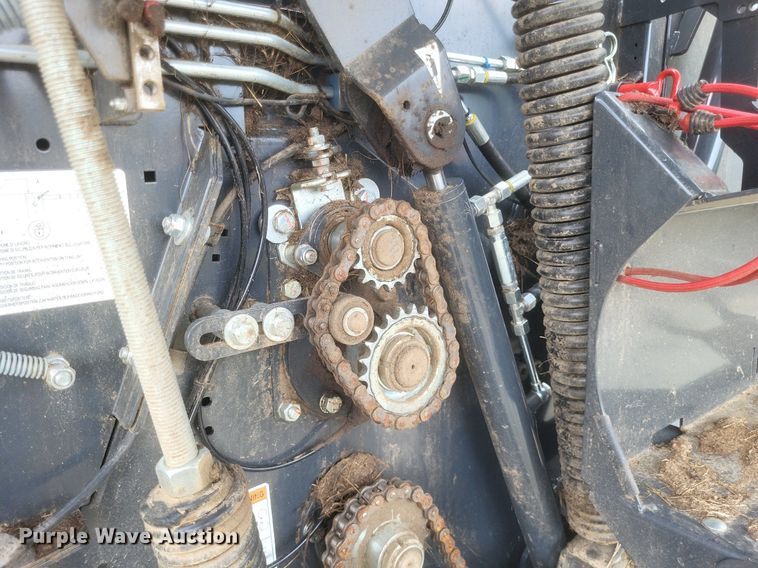 image for item DR4921 2022 Kubota  BV4180 round baler