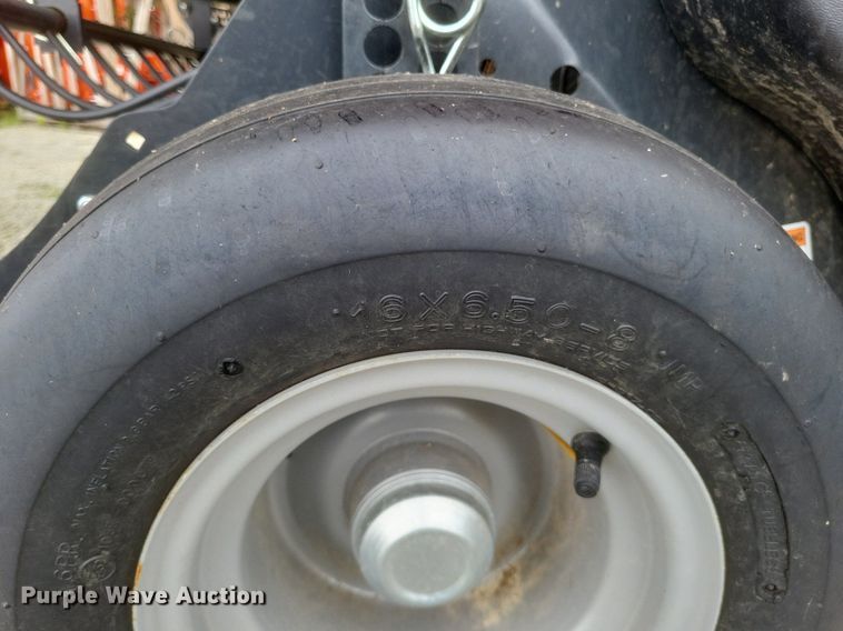 image for item DR4921 2022 Kubota  BV4180 round baler