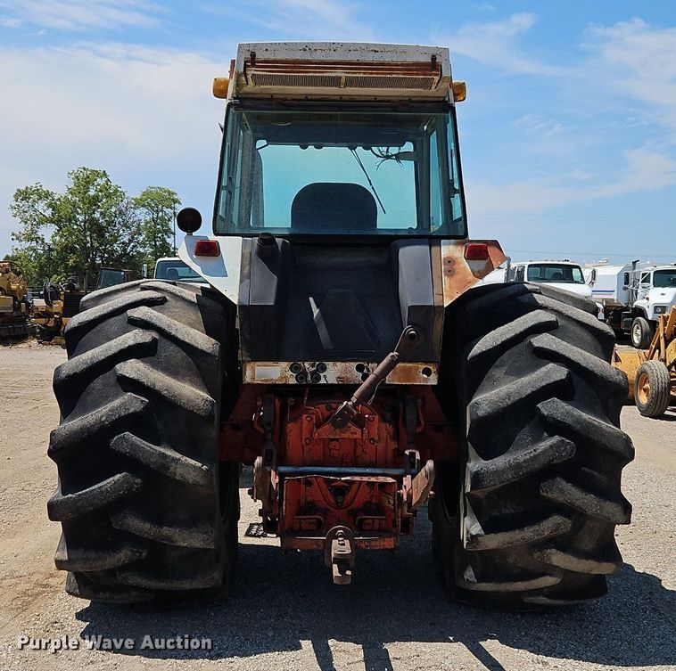image for item DR8719 Case 2590 tractor