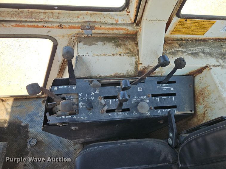 image for item DR8719 Case 2590 tractor