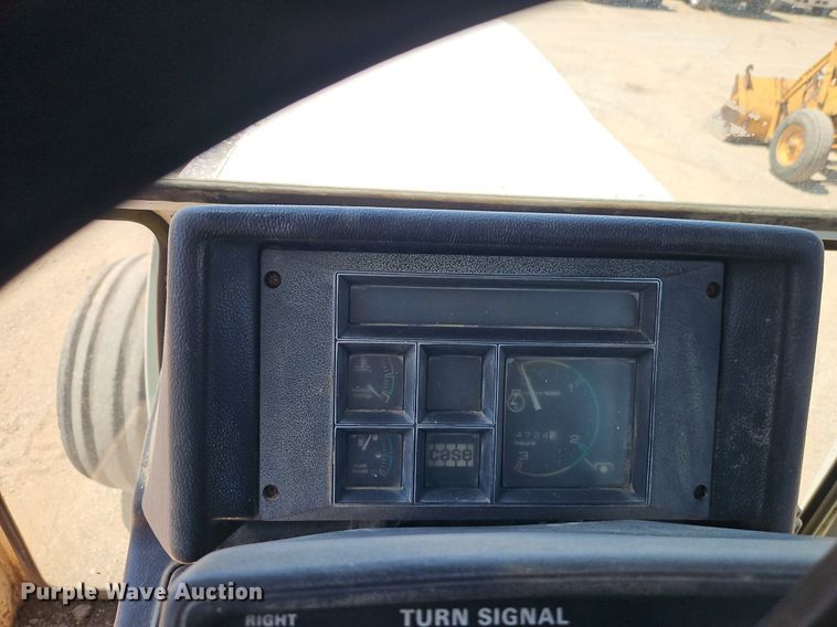 image for item DR8719 Case 2590 tractor