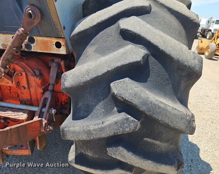 image for item DR8719 Case 2590 tractor