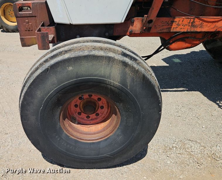 image for item DR8719 Case 2590 tractor