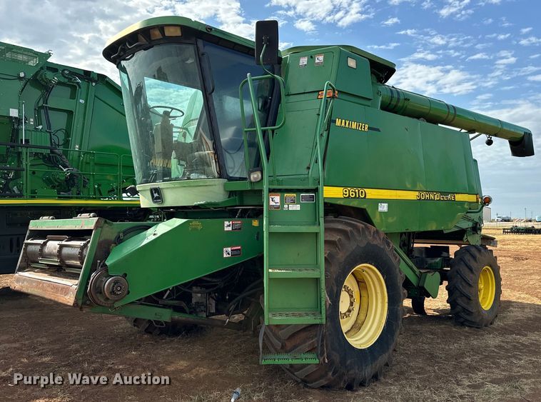 image for item DU3021 1998 John Deere 9610 combine