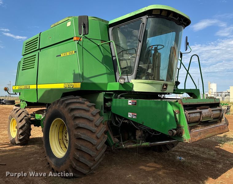 image for item DU3021 1998 John Deere 9610 combine