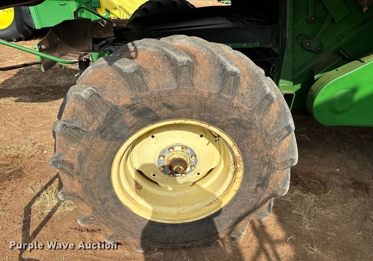 image for item DU3021 1998 John Deere 9610 combine