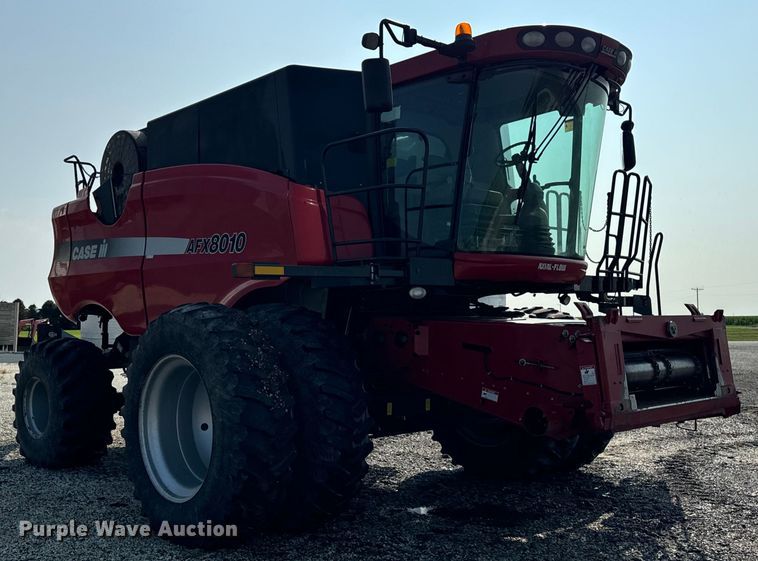image for item DV5825 2006 Case IH AFX8010 combine