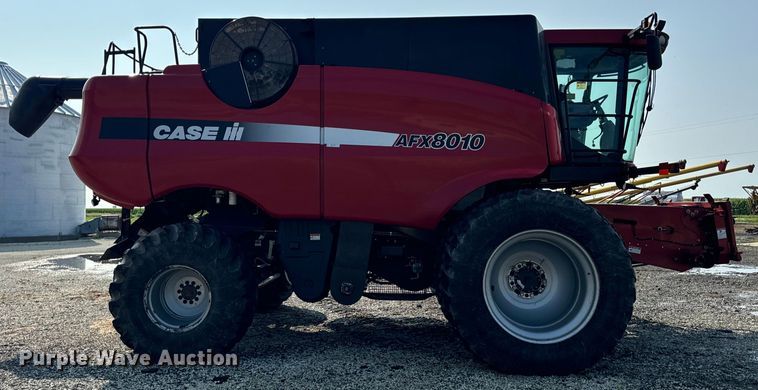 image for item DV5825 2006 Case IH AFX8010 combine