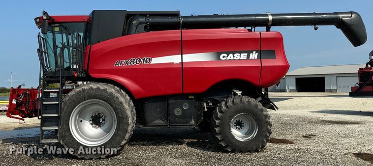image for item DV5825 2006 Case IH AFX8010 combine