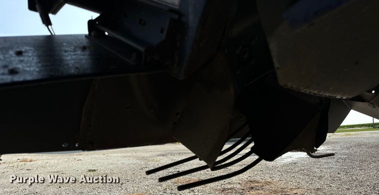 image for item DV5825 2006 Case IH AFX8010 combine