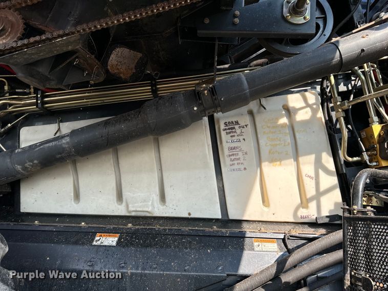 image for item DV5825 2006 Case IH AFX8010 combine