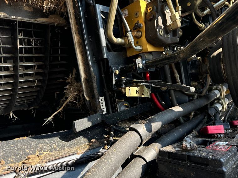 image for item DV5825 2006 Case IH AFX8010 combine