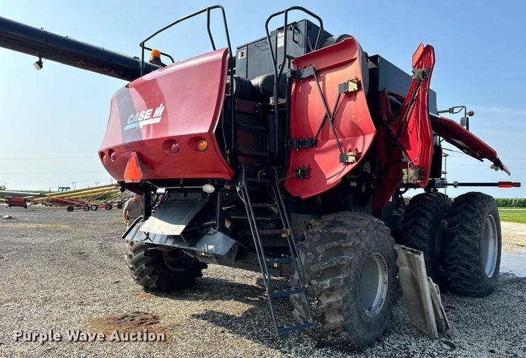 image for item DV5825 2006 Case IH AFX8010 combine