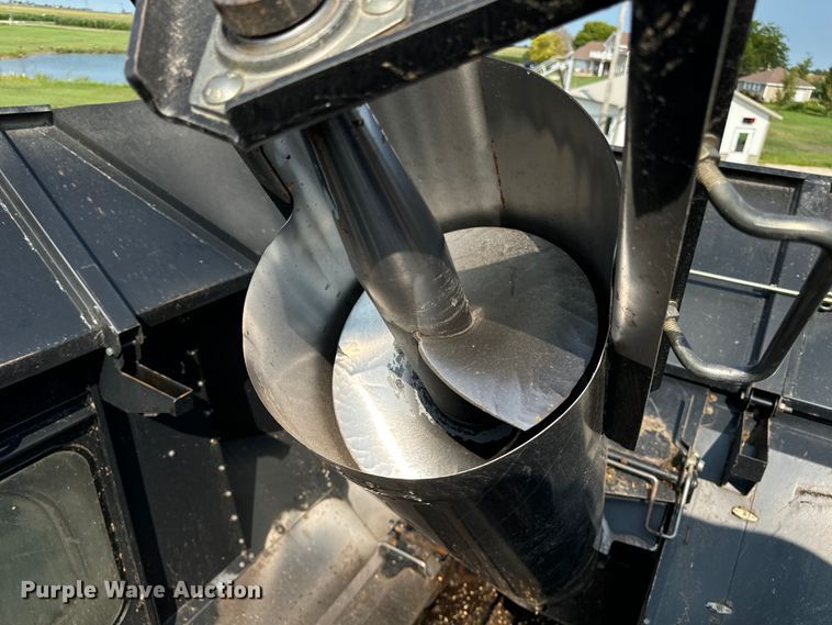 image for item DV5825 2006 Case IH AFX8010 combine