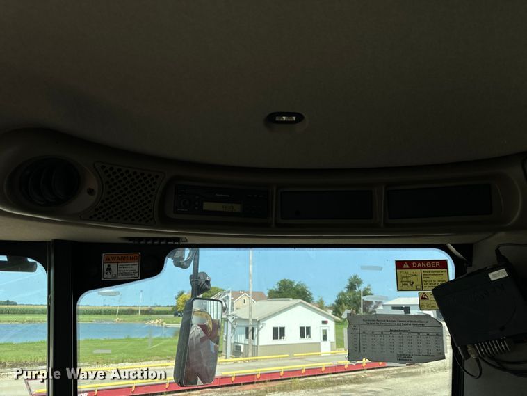 image for item DV5825 2006 Case IH AFX8010 combine