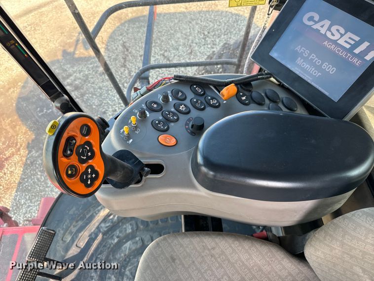 image for item DV5825 2006 Case IH AFX8010 combine