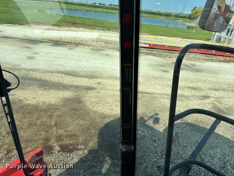 image for item DV5825 2006 Case IH AFX8010 combine