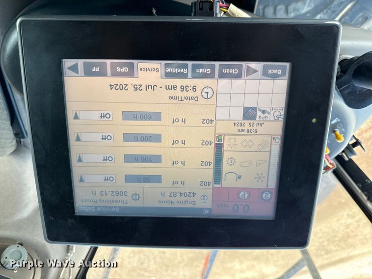 image for item DV5825 2006 Case IH AFX8010 combine