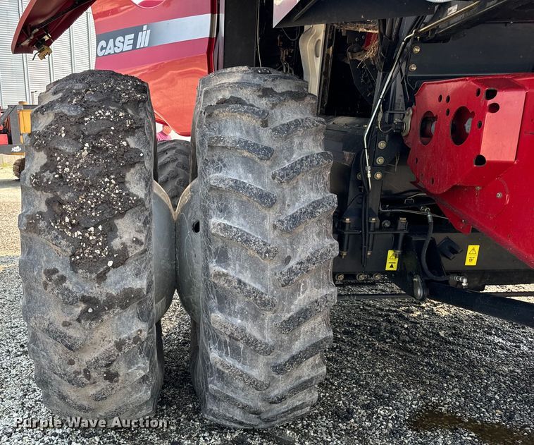 image for item DV5825 2006 Case IH AFX8010 combine