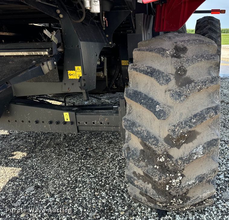 image for item DV5825 2006 Case IH AFX8010 combine