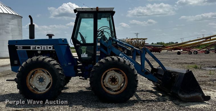 image for item DV5828 1989 Ford Versatile 276 4WD bi-directional tractor