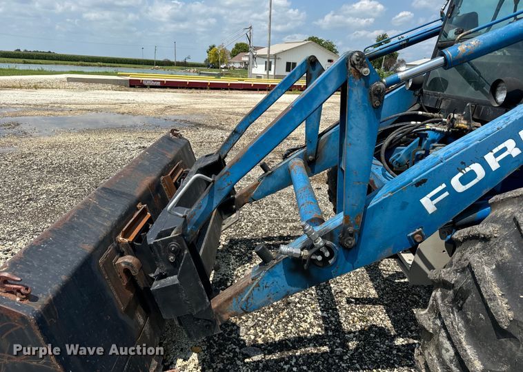 image for item DV5828 1989 Ford Versatile 276 4WD bi-directional tractor