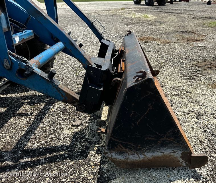 image for item DV5828 1989 Ford Versatile 276 4WD bi-directional tractor