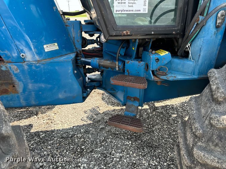 image for item DV5828 1989 Ford Versatile 276 4WD bi-directional tractor