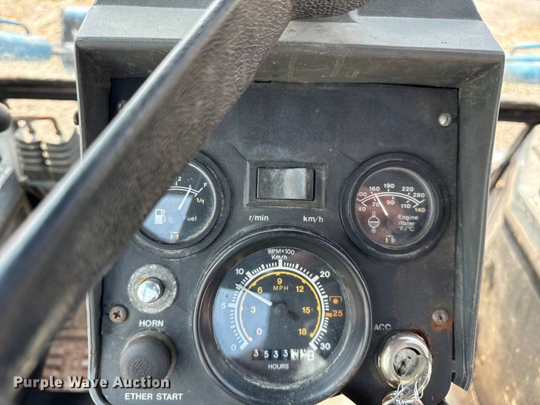 image for item DV5828 1989 Ford Versatile 276 4WD bi-directional tractor