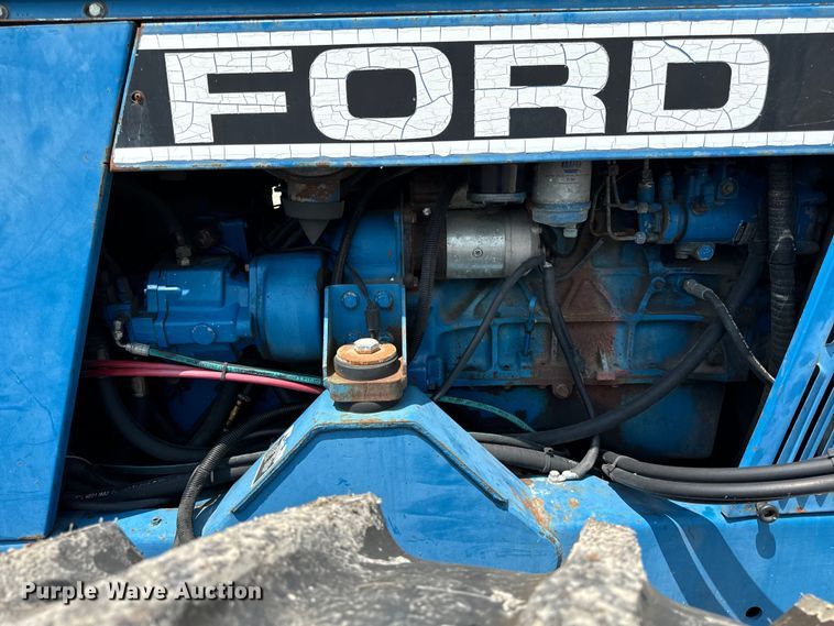 image for item DV5828 1989 Ford Versatile 276 4WD bi-directional tractor