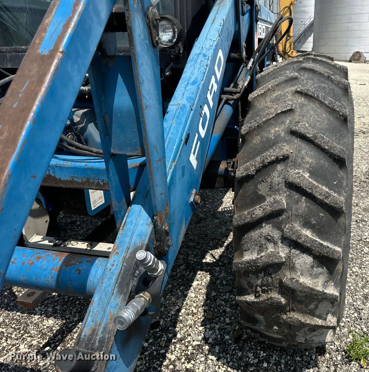 image for item DV5828 1989 Ford Versatile 276 4WD bi-directional tractor