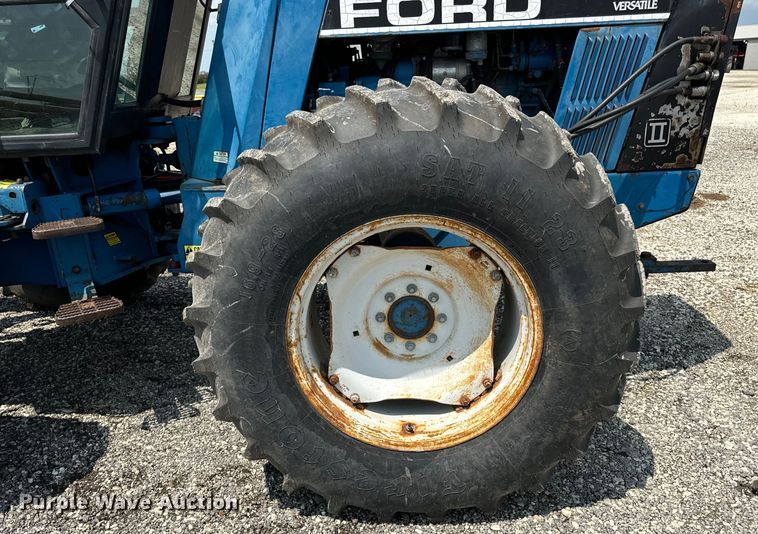 image for item DV5828 1989 Ford Versatile 276 4WD bi-directional tractor