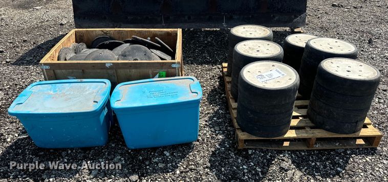 image for item DV5829 Kinze 2500 planter parts 