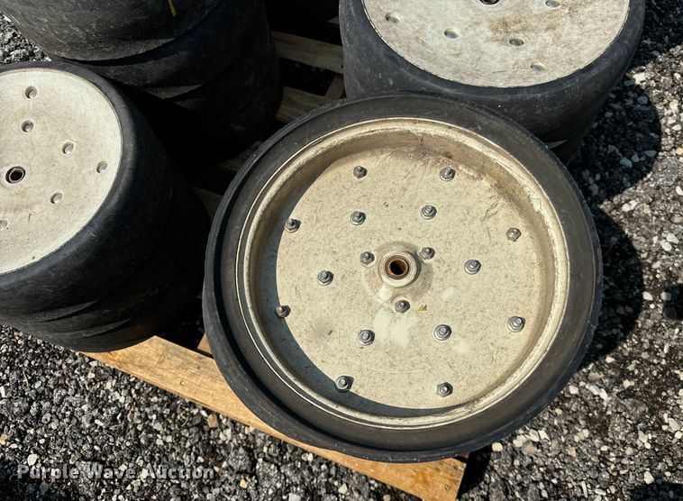 image for item DV5829 Kinze 2500 planter parts 