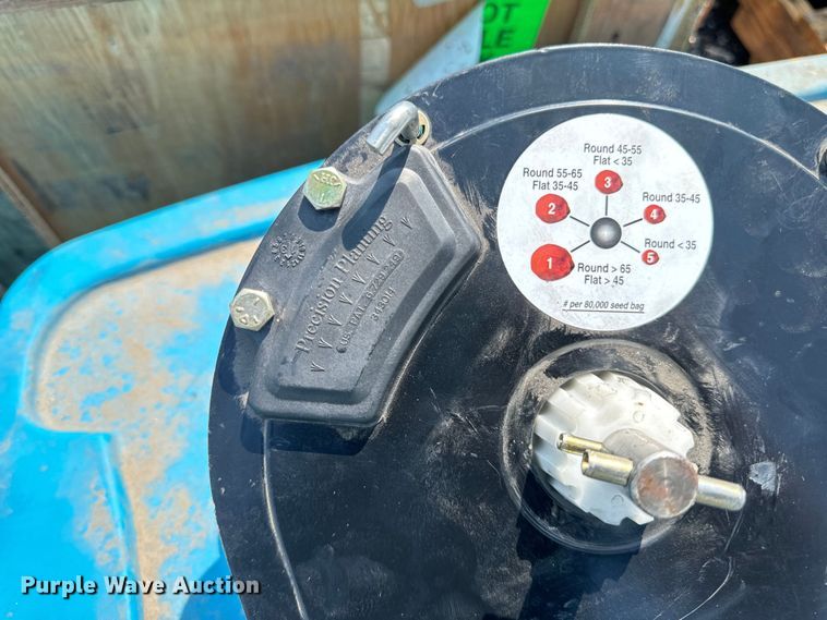 image for item DV5829 Kinze 2500 planter parts 