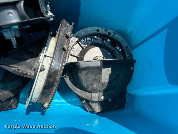 image for item DV5829 Kinze 2500 planter parts 