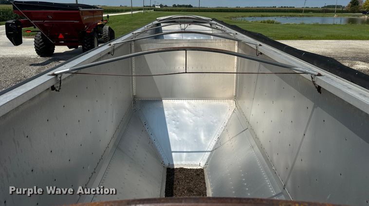 image for item DV5832 2000 Timpte  grain trailer