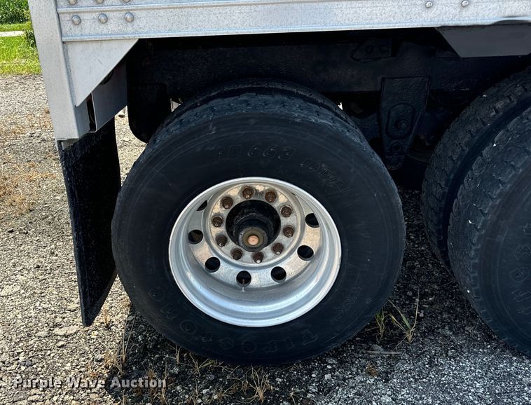 image for item DV5832 2000 Timpte  grain trailer