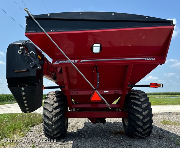 image for item DV5833 Brent  882 grain cart