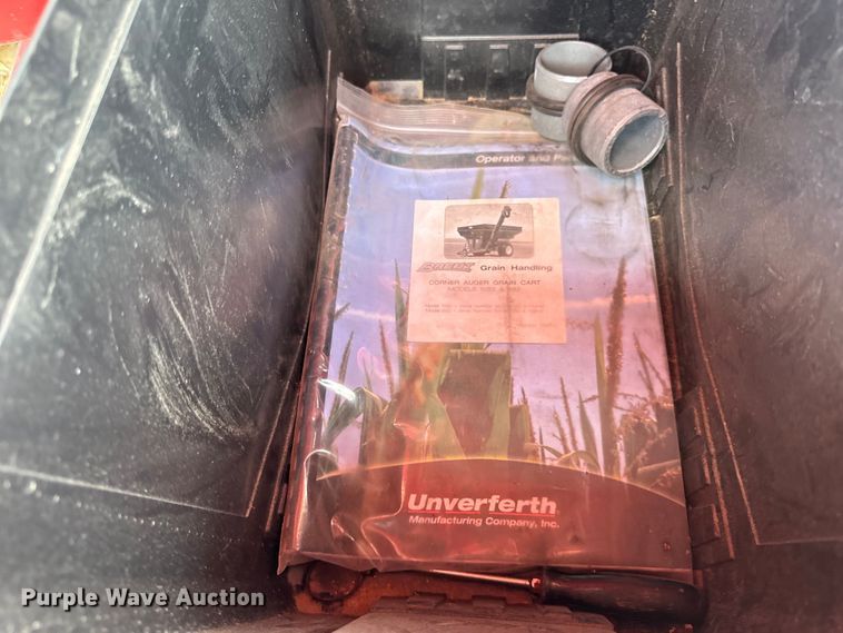 image for item DV5833 Brent  882 grain cart