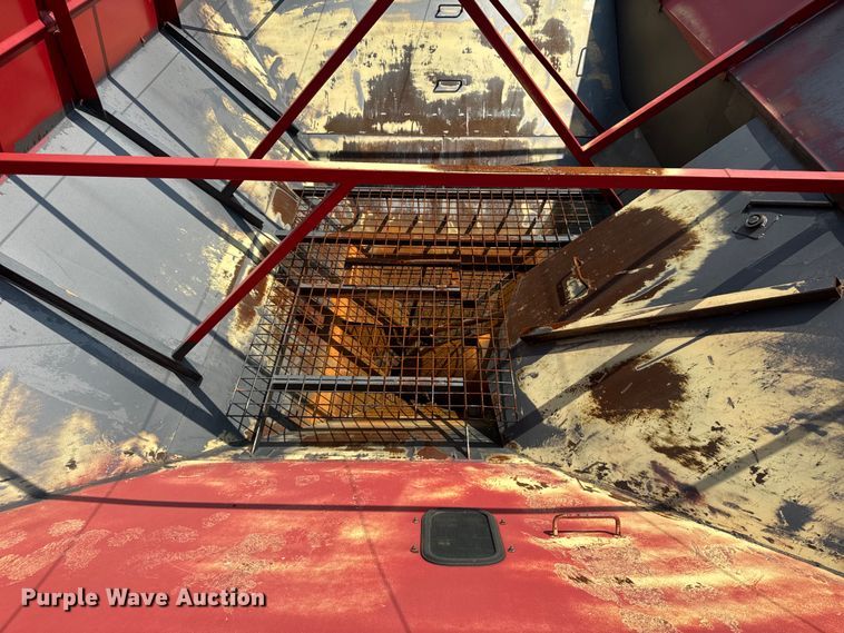 image for item DV5833 Brent  882 grain cart