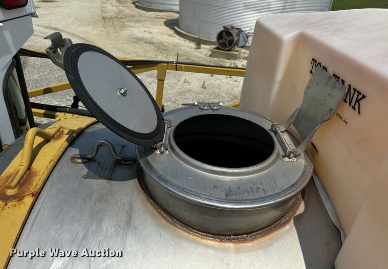 image for item DV5837 AG Chem  Terra Gator 1603T applicator